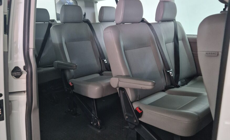 VOLKSWAGEN Caravelle 4 Emotoin 9 plazas