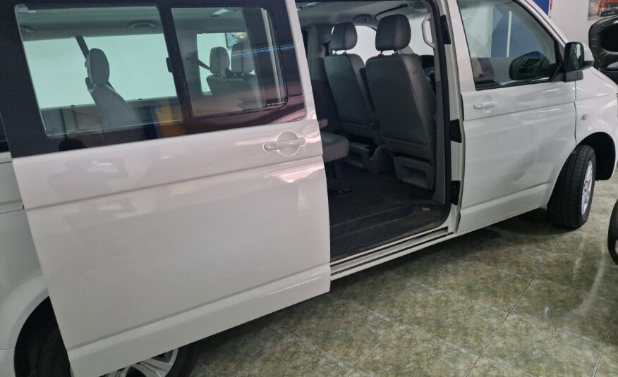 VOLKSWAGEN Caravelle 4 Emotoin 9 plazas